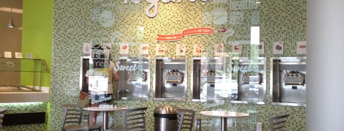 Yogurtland is one of Joanna : понравившиеся места.