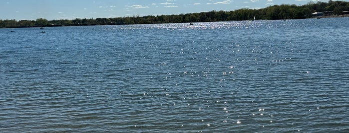 Lake Nokomis is one of Ric.