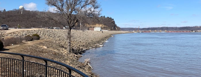 River Walk is one of Gespeicherte Orte von Stacy.