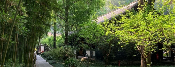 Du Fu Thatched Cottage Museum is one of Chengdu.