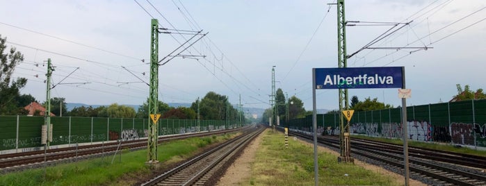Albertfalva megállóhely is one of Pályaudvarok, vasútállomások (Train Stations).
