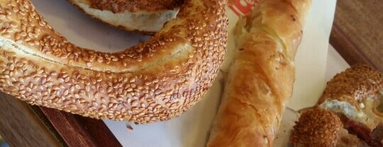 Simit Sarayı is one of SEDAさんのお気に入りスポット.