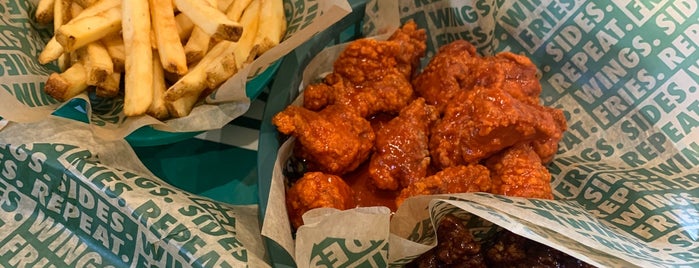 Wingstop Torreon is one of Andreaさんのお気に入りスポット.