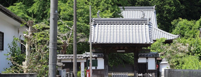 玉清山 浄泉寺 is one of 愛知に行ったらココに行く！ Vol.4.