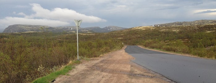 Заозёрск is one of Города Мурманской области.