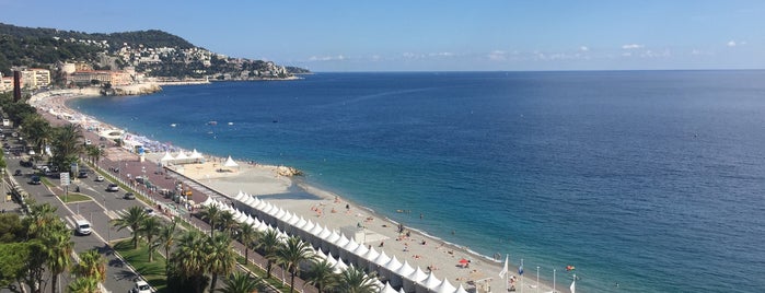 Terrasse de l'Hôtel Plaza is one of Alena'nın Beğendiği Mekanlar.