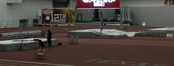 Gilliam Indoor Track Stadium is one of Mikeさんのお気に入りスポット.