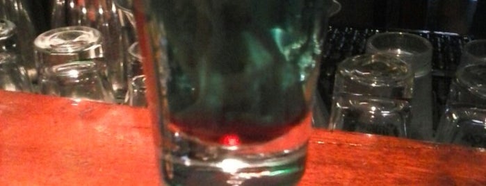 5inco Shot Bar is one of Bons drink!.