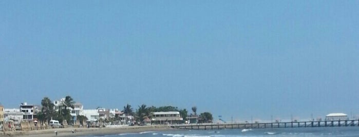 Playa Huanchaco is one of Perú 01.