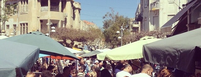 Nahalat Binyamin Art Market is one of Tel Aviv.