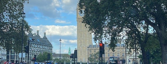 Viscount Palmerston Statue is one of Londýn.