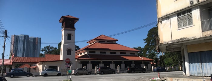 Masjid Kampung Paloh (مسجد كامڤوڠ ڤلاوه) is one of Orte, die Rahmat gefallen.
