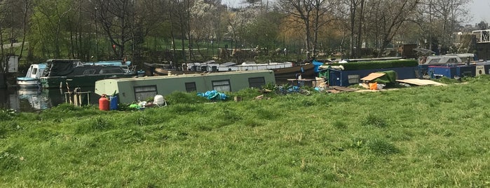 River Lea Path is one of London.