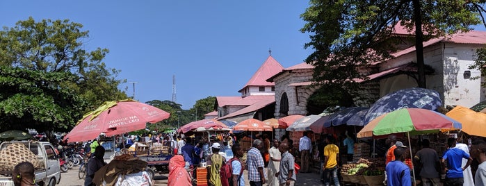 Darajani Market is one of Zanzibar e Pemba.