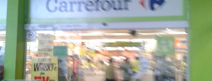 Carrefour is one of Fortaleza Ferias.