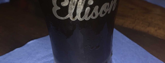 Ellison Brewery + Spirits is one of Tempat yang Disukai Pat.