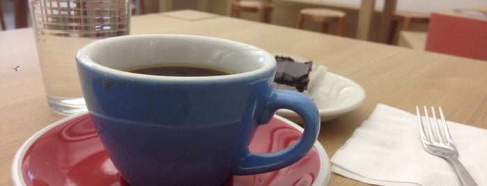 Yardstick Coffee is one of Posti che sono piaciuti a Jayvee.