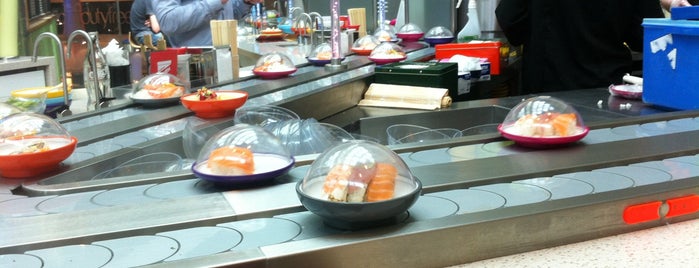 YO! Sushi is one of Lugares favoritos de Rob.