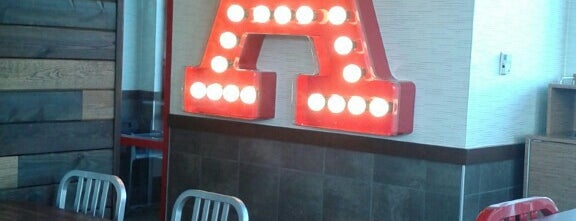 Arby's is one of สถานที่ที่ Greg ถูกใจ.