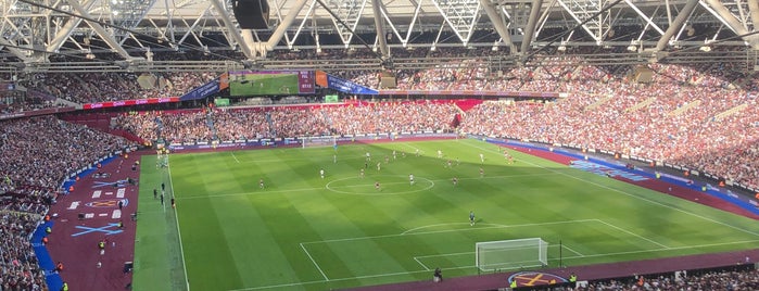 London Stadium is one of สถานที่ที่ Asa ถูกใจ.