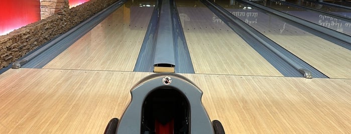 Laith Bowling Alley is one of الخبر.