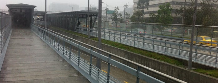 TransMilenio: Salitre - El Greco is one of Estaciones Transmilenio.