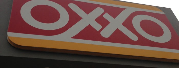 OXXO is one of Lugares favoritos de Joaquin.