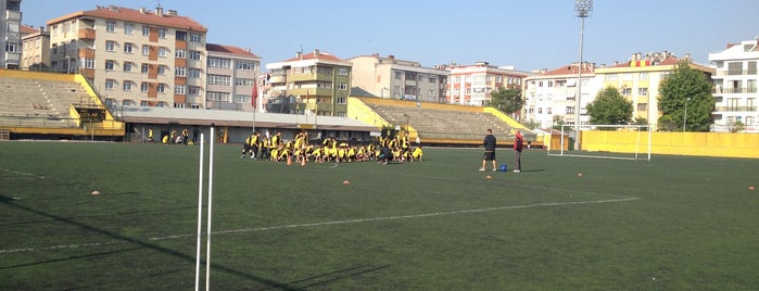 Avcılar Turgut Özal Stadyumu is one of Yolculuk.