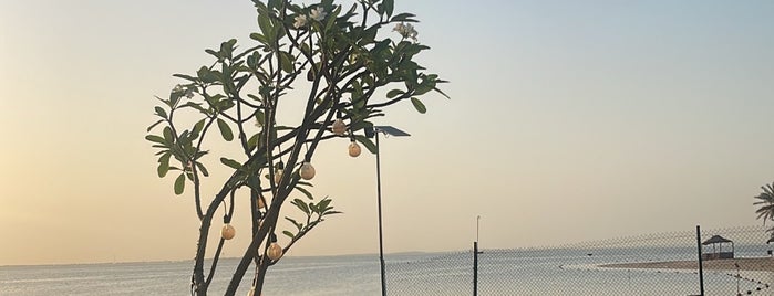 Al Nakheel Beach is one of الخبر.