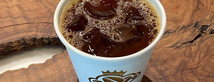 Golden Cloud Coffee Roaster is one of قهوة.