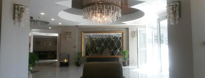 Golden Way Hotel is one of Hakan 님이 좋아한 장소.