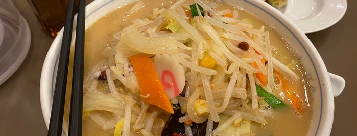 たんめん専門店 百菜 is one of ラーメン.