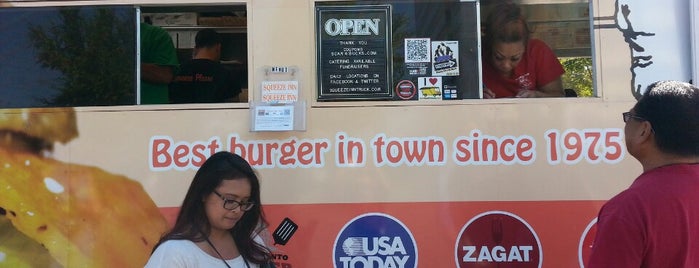 Squeeze Burger Truck is one of Sacramento Food Trucks.