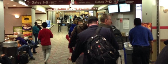 Wichita TSA is one of สถานที่ที่บันทึกไว้ของ Jane.