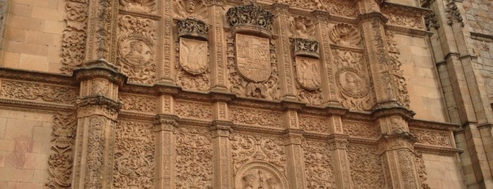 Fachada Universidad is one of Beginner's Guide to : Salamanca.