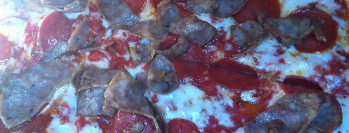 Robbie's Too Deli & Pizza is one of Neighborhood Spots.