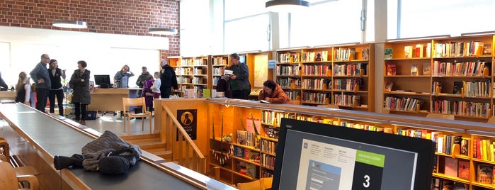 Roihuvuoren kirjasto is one of HelMet-kirjaston palvelupisteet.