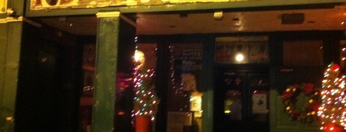 Fiddlesticks Pub & Grill is one of Manhattan Bars-To-Do List.