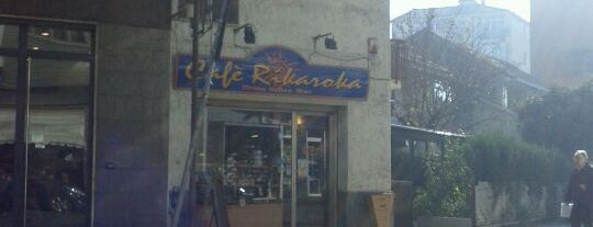 Cafè Rikaroka is one of สถานที่ที่ Francesco ถูกใจ.