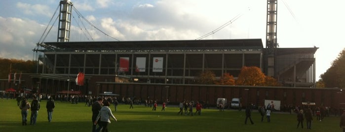 RheinEnergieStadion is one of Bolzplätze (besucht).