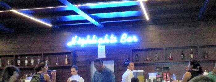 Highlights Bar is one of Tempat yang Disimpan Merve.