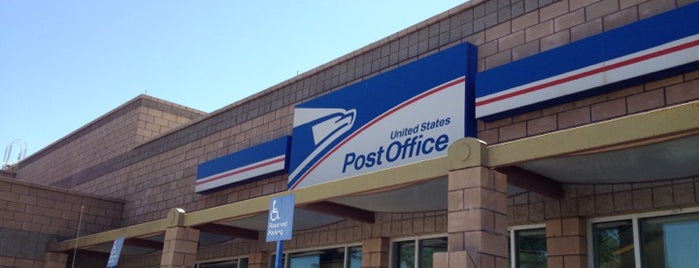 US Post Office is one of Locais curtidos por Adr.