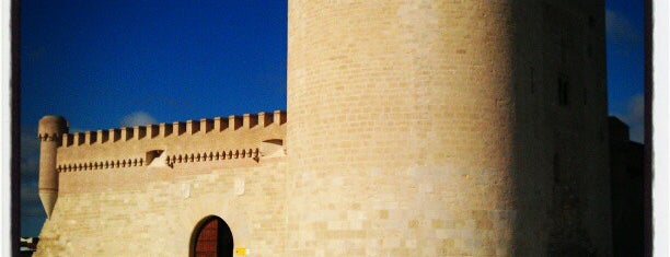 Castillo de Arévalo is one of Castillos y fortalezas de España.