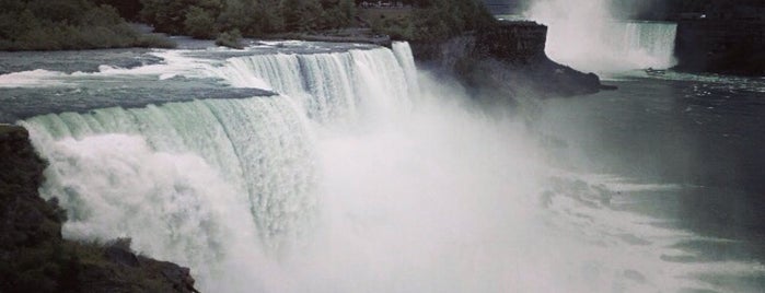 Niagarafälle (USA) is one of Orte, die Marizza gefallen.