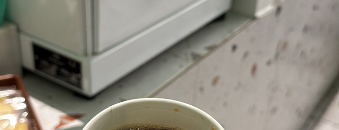 B7 Coffee is one of Osamah'ın Kaydettiği Mekanlar.