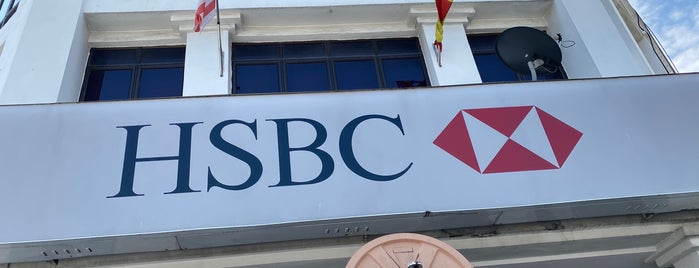 HSBC Bank is one of Lugares favoritos de Teresa.