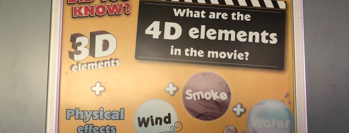 LEGO Studios / 4D Cinema is one of Orte, die Kelvin gefallen.