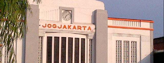 Stasiun Yogyakarta Tugu is one of Wisata Jogja.