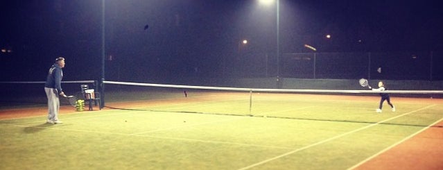 Putney Lawn Tennis Club is one of Orte, die Tom gefallen.