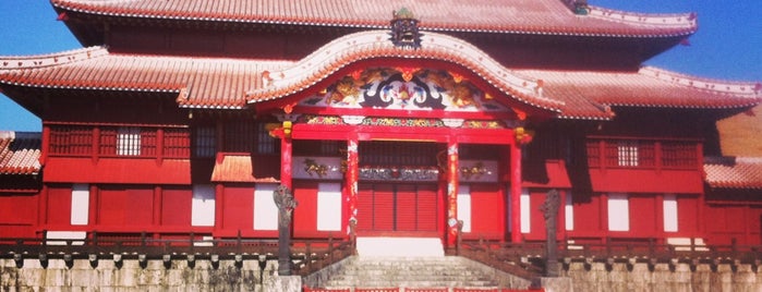 首里城 正殿 is one of Osaka.